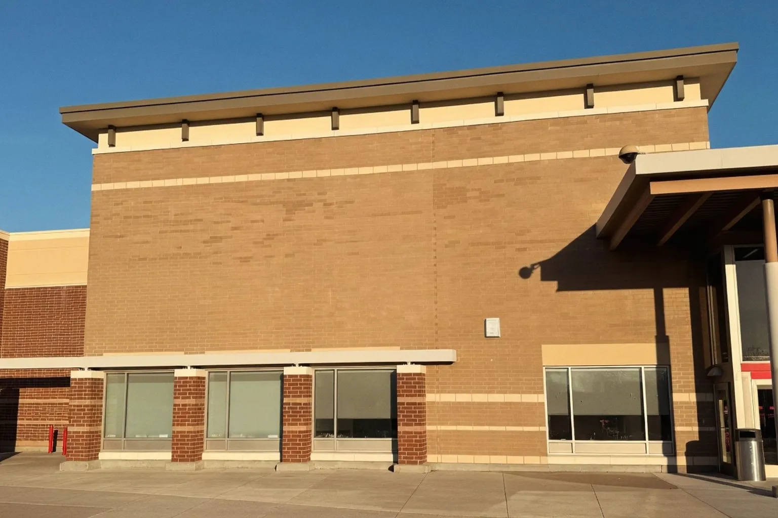 Optimizing Retail Floor Plans for High-Velocity Off-Price Growth