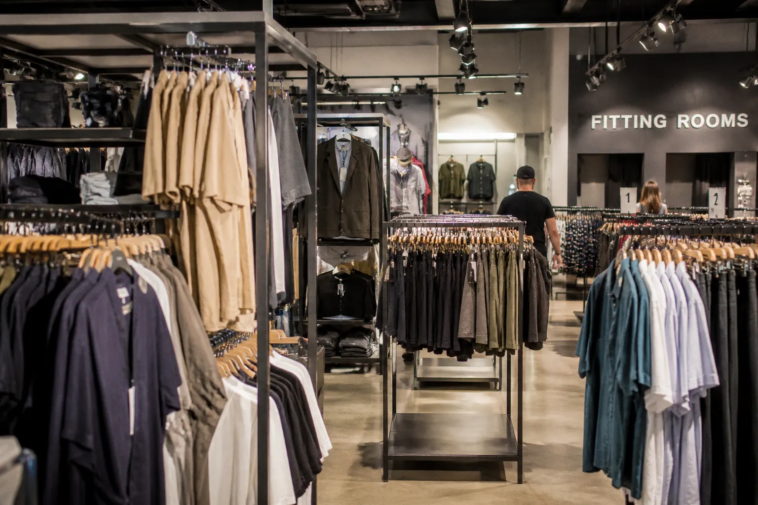 Retail display rack sightlines: common layout traps