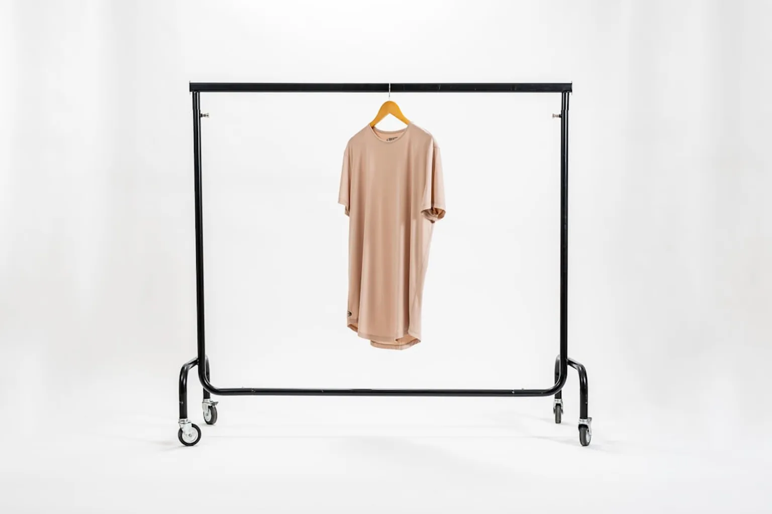 Solving Procurement Failures in Commercial Display Racks for Retail